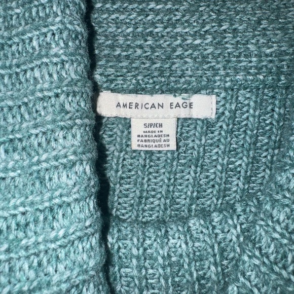 Bundle of AEO Sweaters - Picture 2 of 5